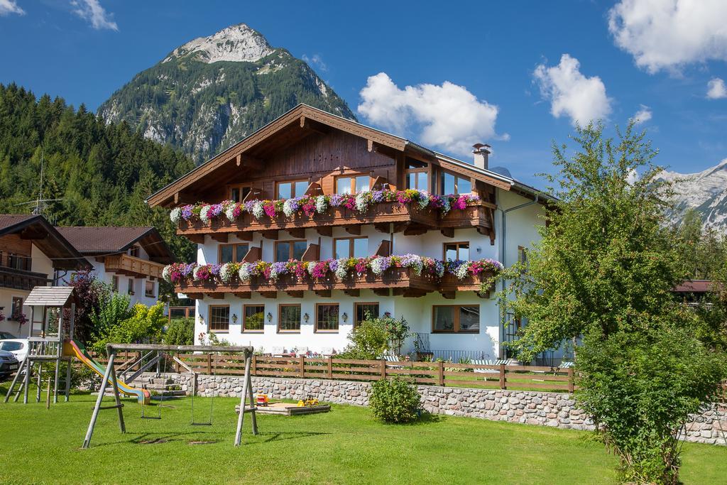 Gasthaus-Pension Golfvilla Pertisau Exterior foto