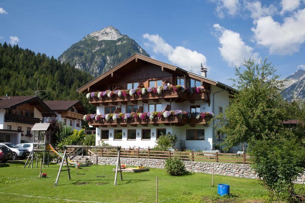 Gasthaus-Pension Golfvilla Pertisau Exterior foto